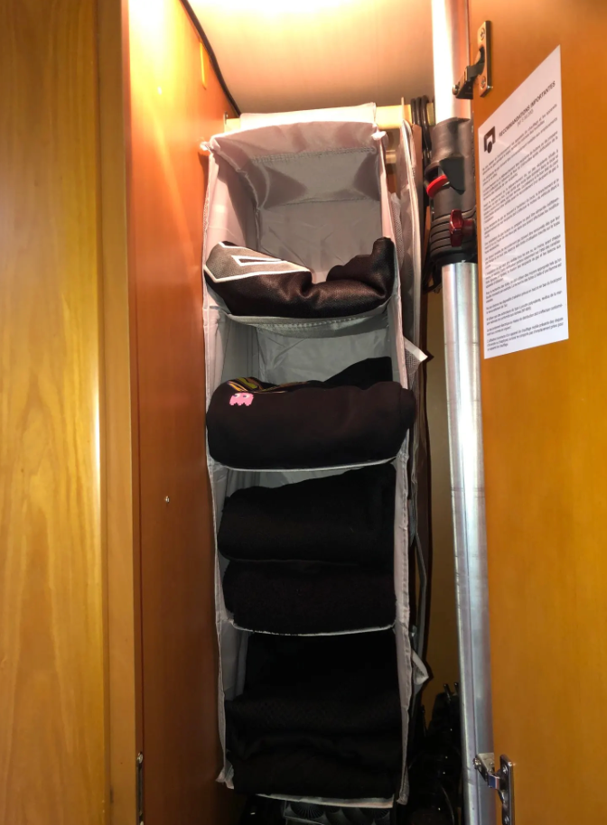 Organizador de Armario Plegable 4 Niveles - Maximiza tu Espacio en Segundos